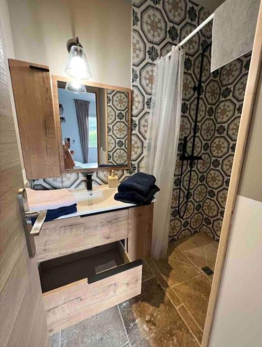 Loft Pied De Coline Au Calme Appartement Ginasservis Buitenkant foto