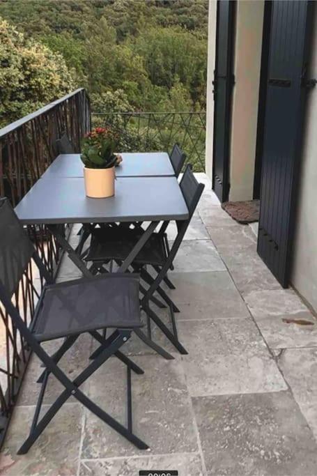Loft Pied De Coline Au Calme Appartement Ginasservis Buitenkant foto